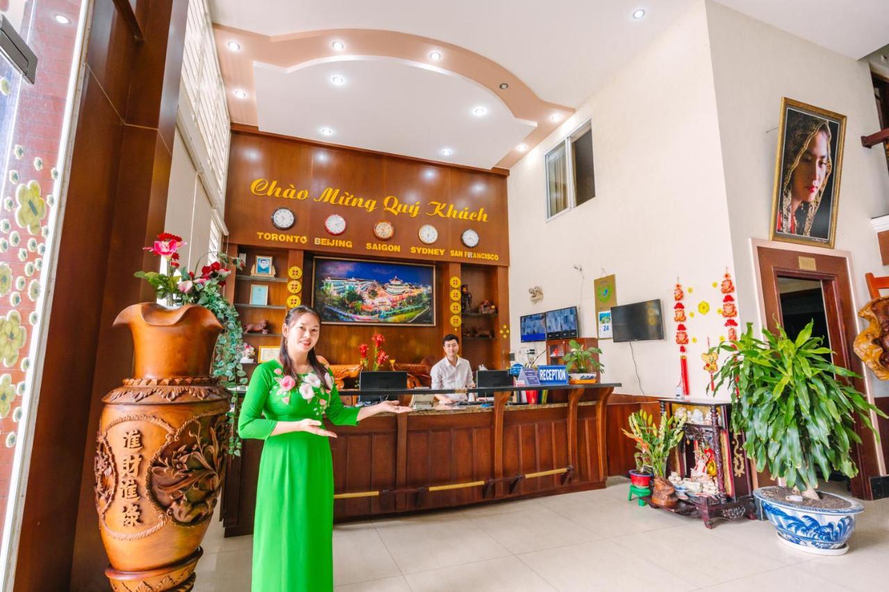 Hoang Duc Hotel Chau Doc Exterior foto