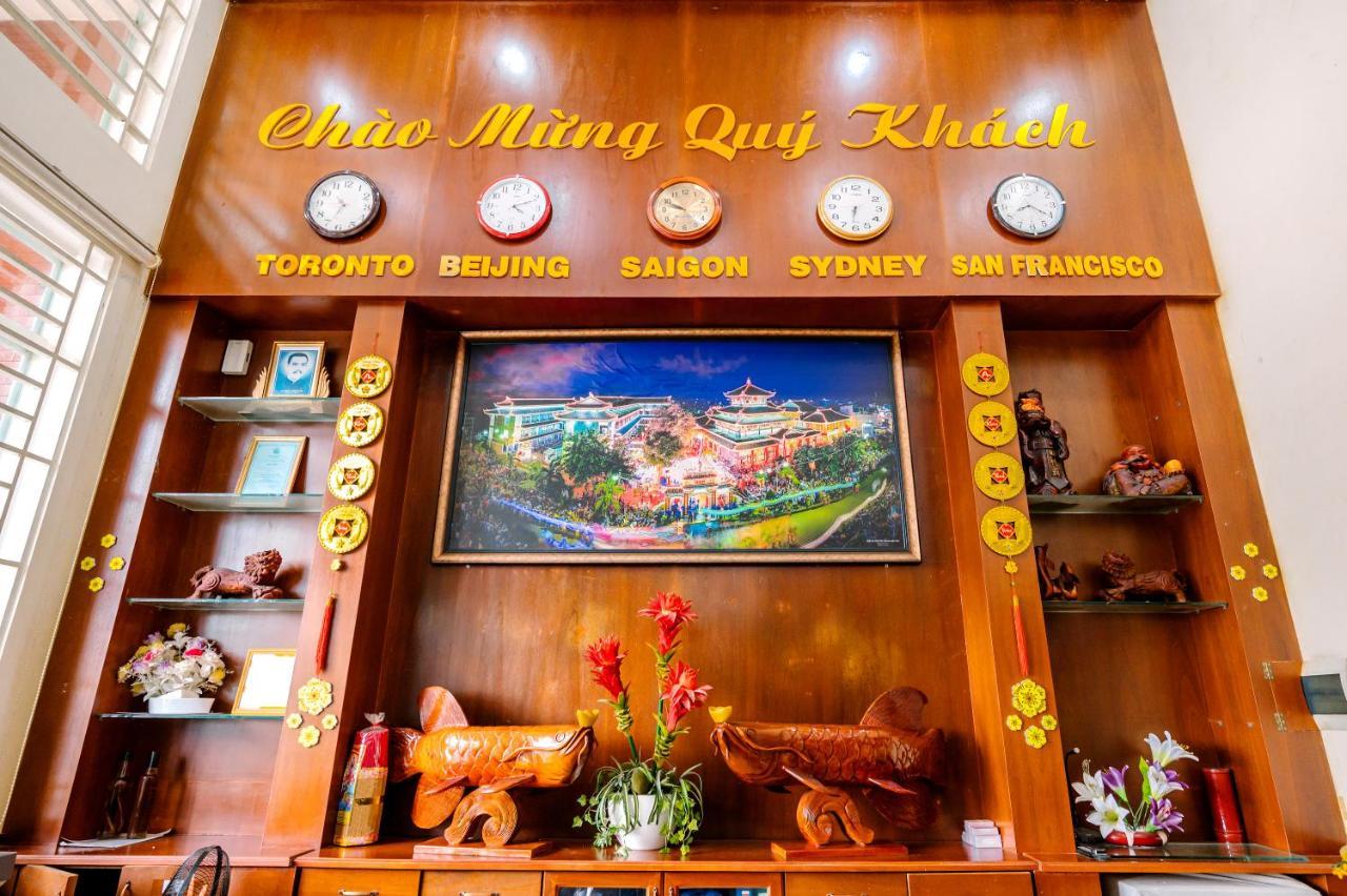 Hoang Duc Hotel Chau Doc Exterior foto